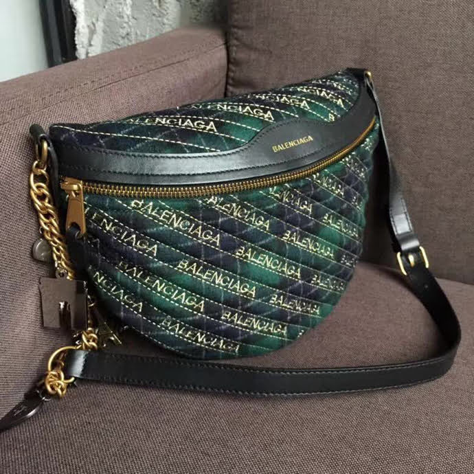 BALENCIAG巴黎世家 半月腰包 進口絨布 滿飾Balenciaga標識提花  BL1807